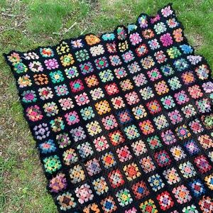 VTG 70s Black Rainbow Granny Square Blanket L